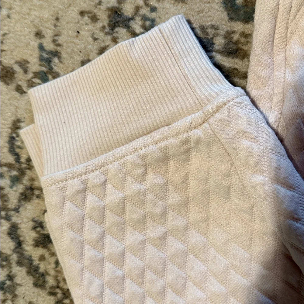 Quilted Cream Jogger Set - Picture 6 of 7